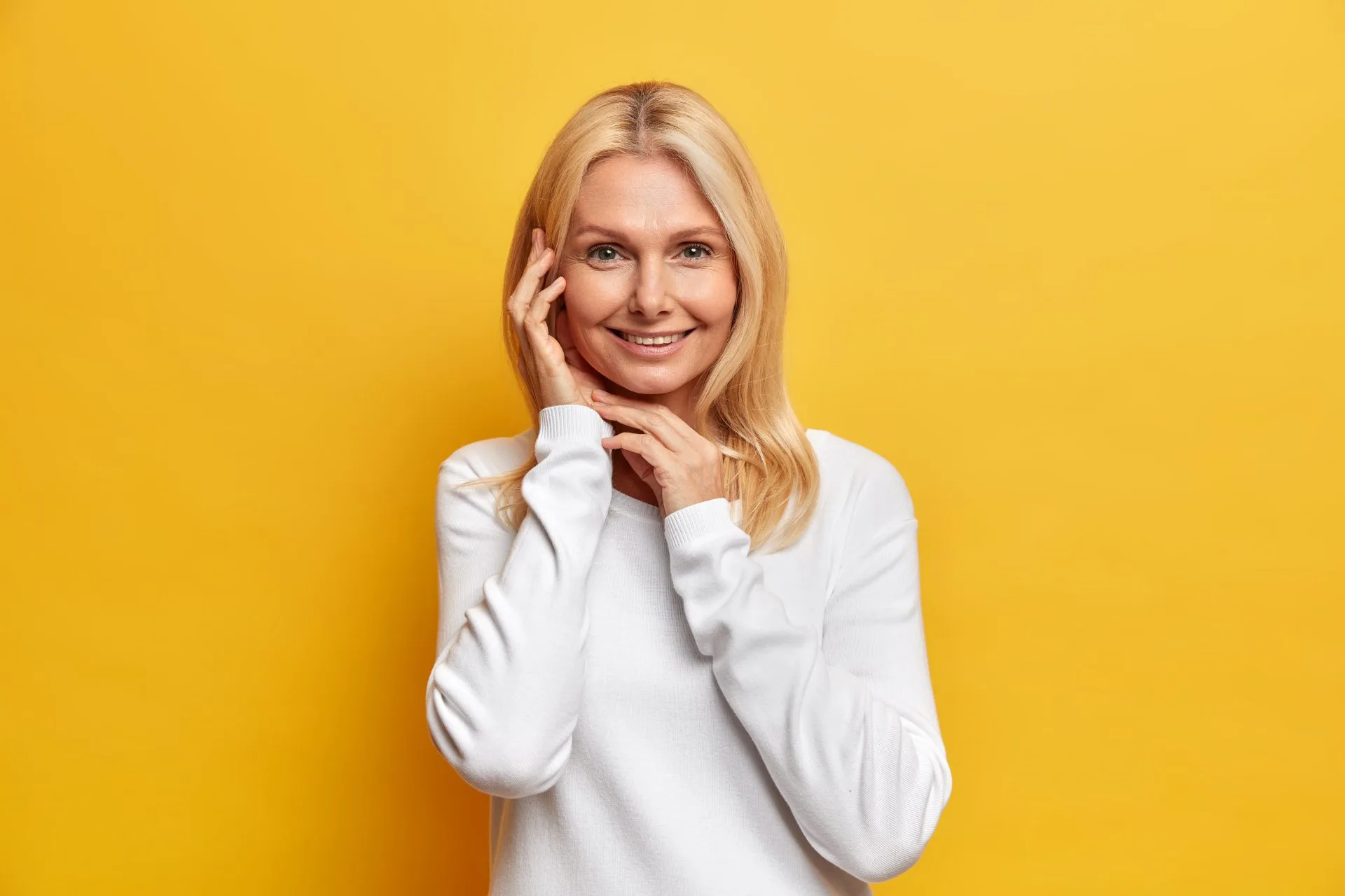 portrait charming middle aged attractive woman with blonde hair